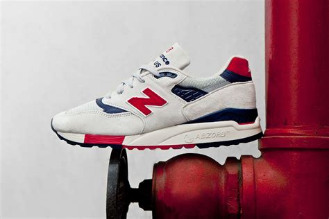 new balance 580 dad shoes.